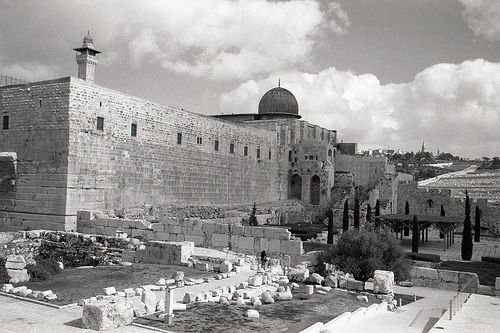 Exploring the Sacred Legacy of Al-Aqsa Mosque in Palestine