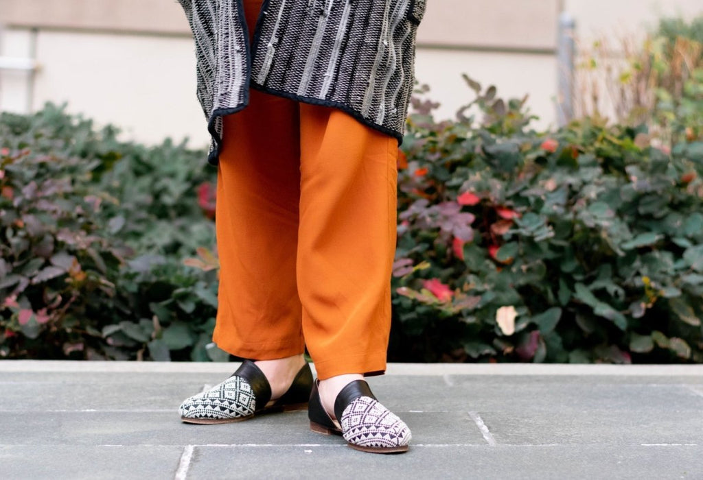 The Honest Consumer: " EMPOWERING WOMEN IN PALESTINE WITH DARZAH'S FAIR TRADE SHOES"