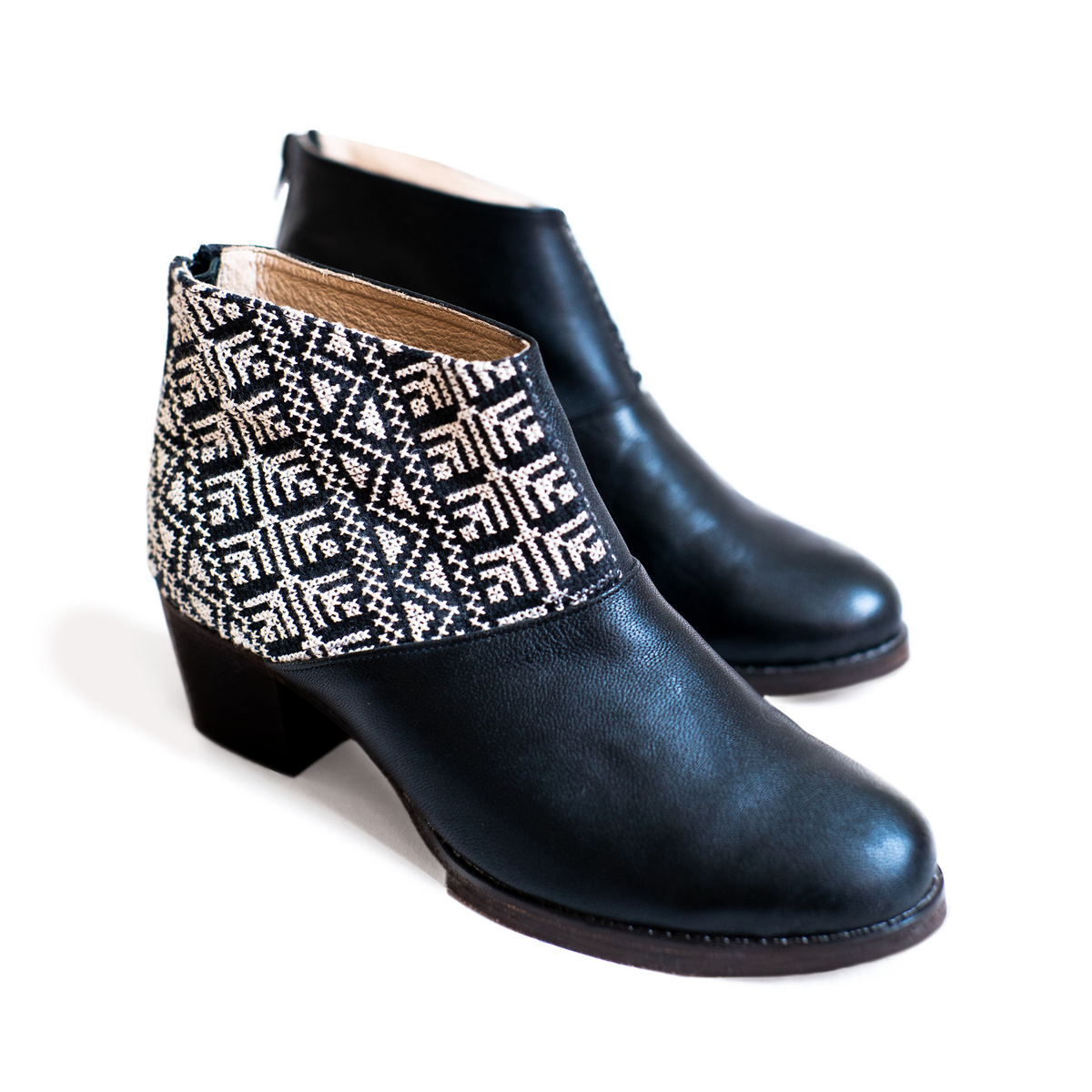 Toms leila 2025 bootie black