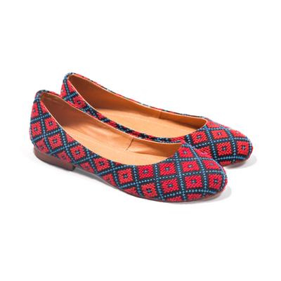 Tatreez Cardinal Red Leather Flats Shoe For Women– Darzah