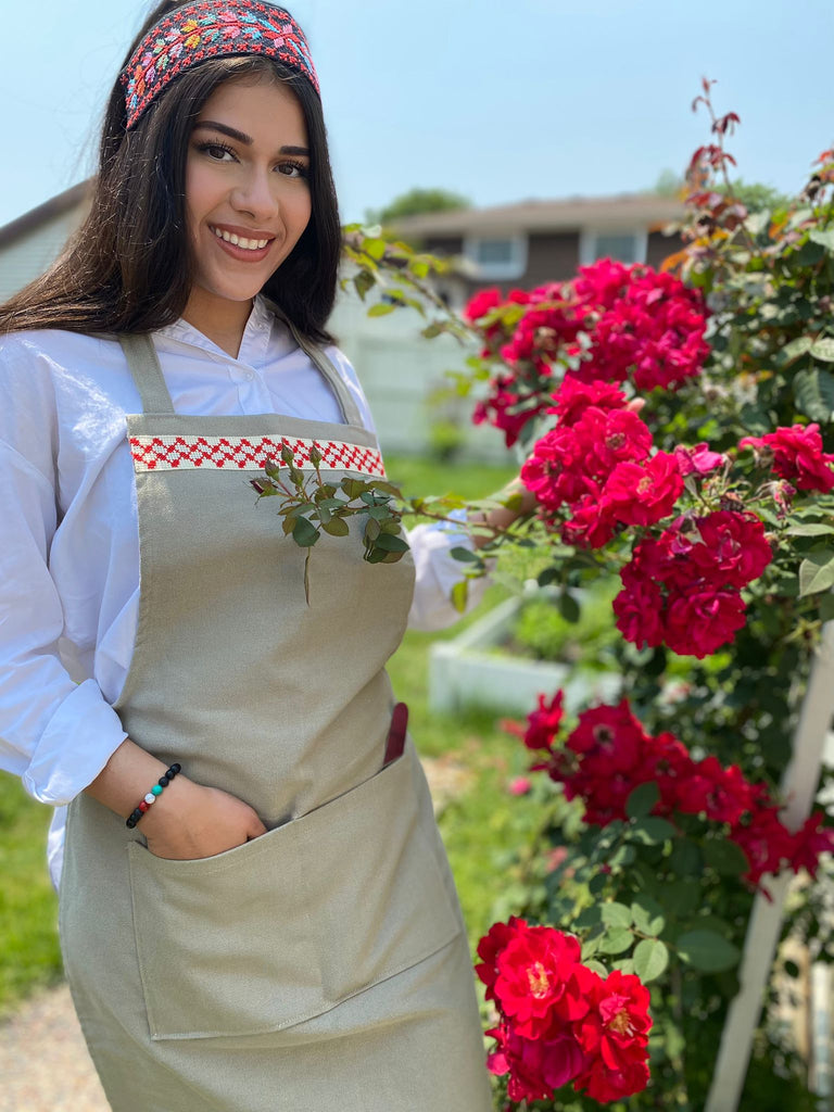 women's full length kuffiyeh apron